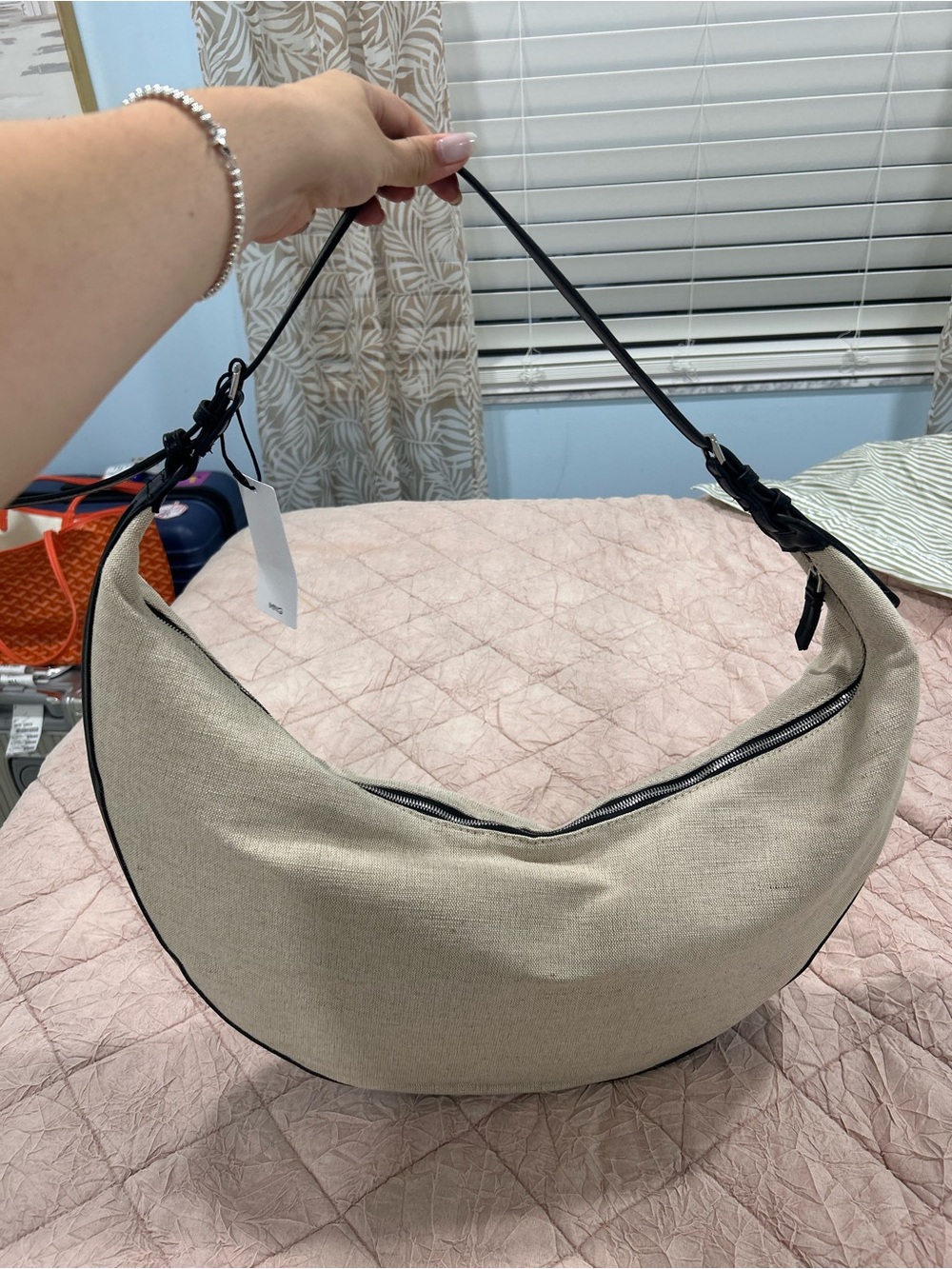 Mango Beige Crescent Shoulder Bag with Black Trim - Picture 5 of 6